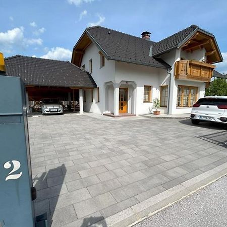 Sos Apartments Radovljica Esterno foto